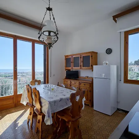 Camilla Terrazzo * ديانو كاستيلو