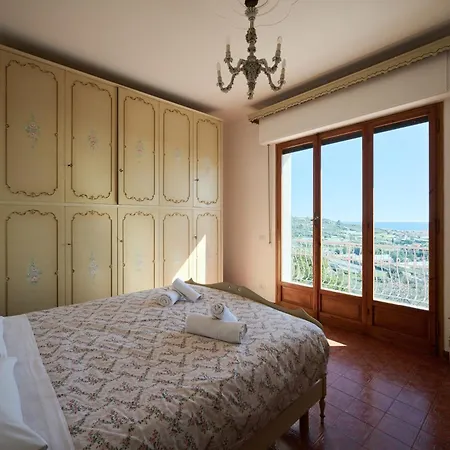 Camilla Terrazzo * Diano Castello